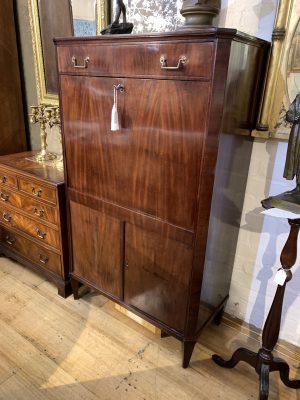 AR216 Secretaire Abbatment