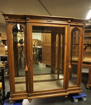 AT1356 Oak Display Cabinet