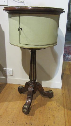 ZZ3249 Lamp Table