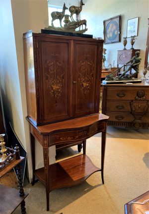 ZZ3545 Inlaid Mahogany Cabinet