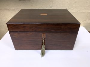 ZZ4159  Dressing Table Box