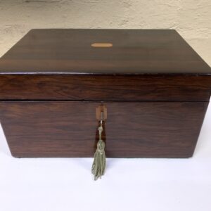 ZZ4159  Dressing Table Box