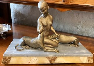 ZZ4311 Art Deco Lady with Greyhounds