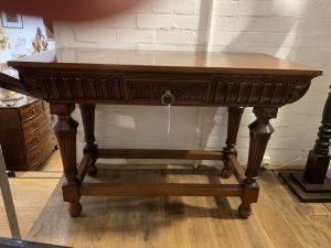 ZZ4554  Walnut Side Table