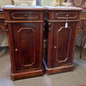 ZZ4783  Pair of Bedside Cupboards