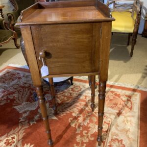 ZZ4876 Mahogany Bedside Cabinet