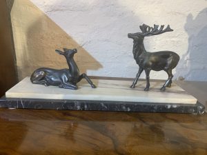 ZZ4906  Art Deco Deer