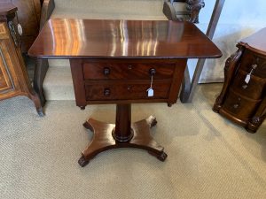 ZZ4965 Mahogany Side Table
