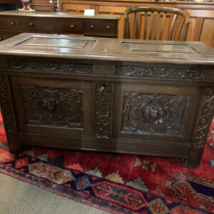 ZZ5085 17th Century Oak Coffer
