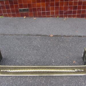 ZZ5524   Georgian Brass Fender