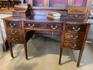 ZZ5047 Sheraton Revival Writing Desk